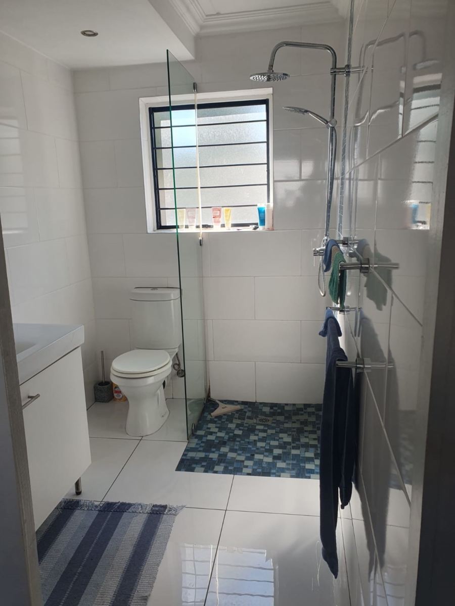 2 Bedroom Property for Sale in Maitland Western Cape